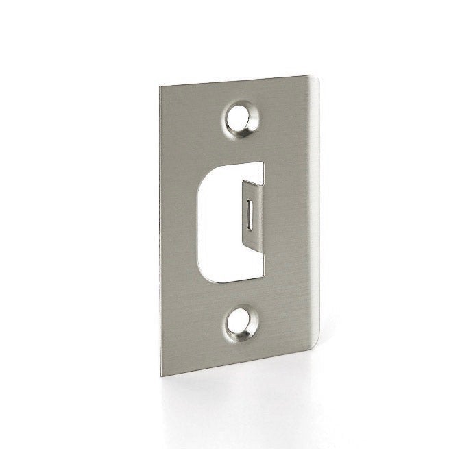 Fecho tubular quadrado com acabamento em níquel acetinado, distância entre eixos de 60mm