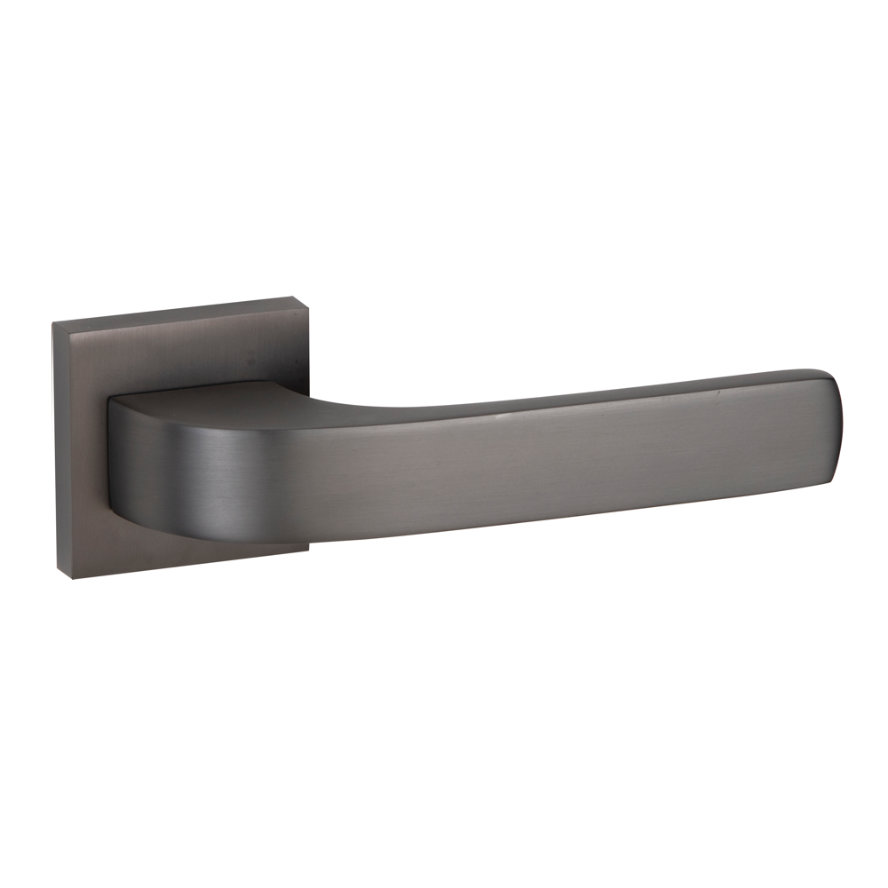 Puxador Zamak modelo 710 com roseta quadrada em acabamento grafite para portas
