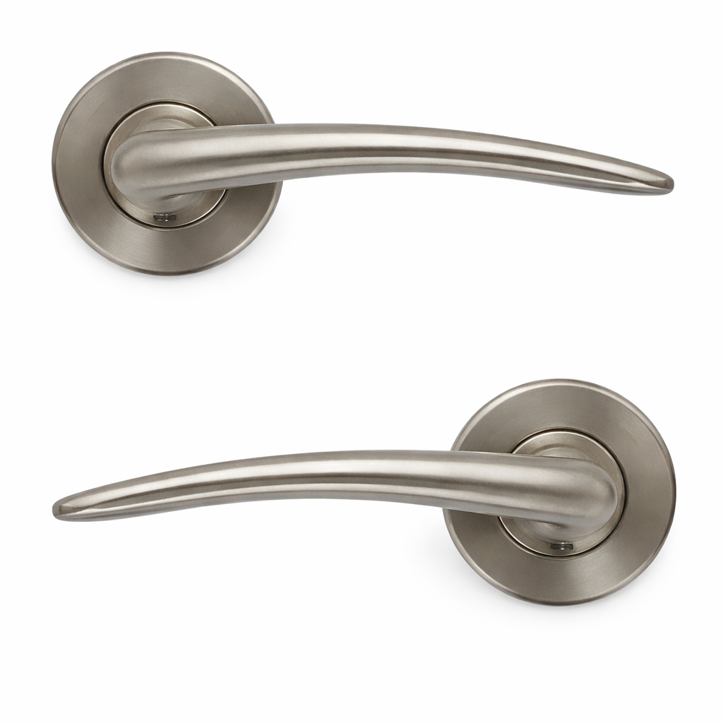 Puxador em aço inox modelo '1006' com roseta redonda para portas 