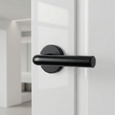 Maçaneta Modelo 403 com Roseta Redonda em aço inox acabamento preto para portas 