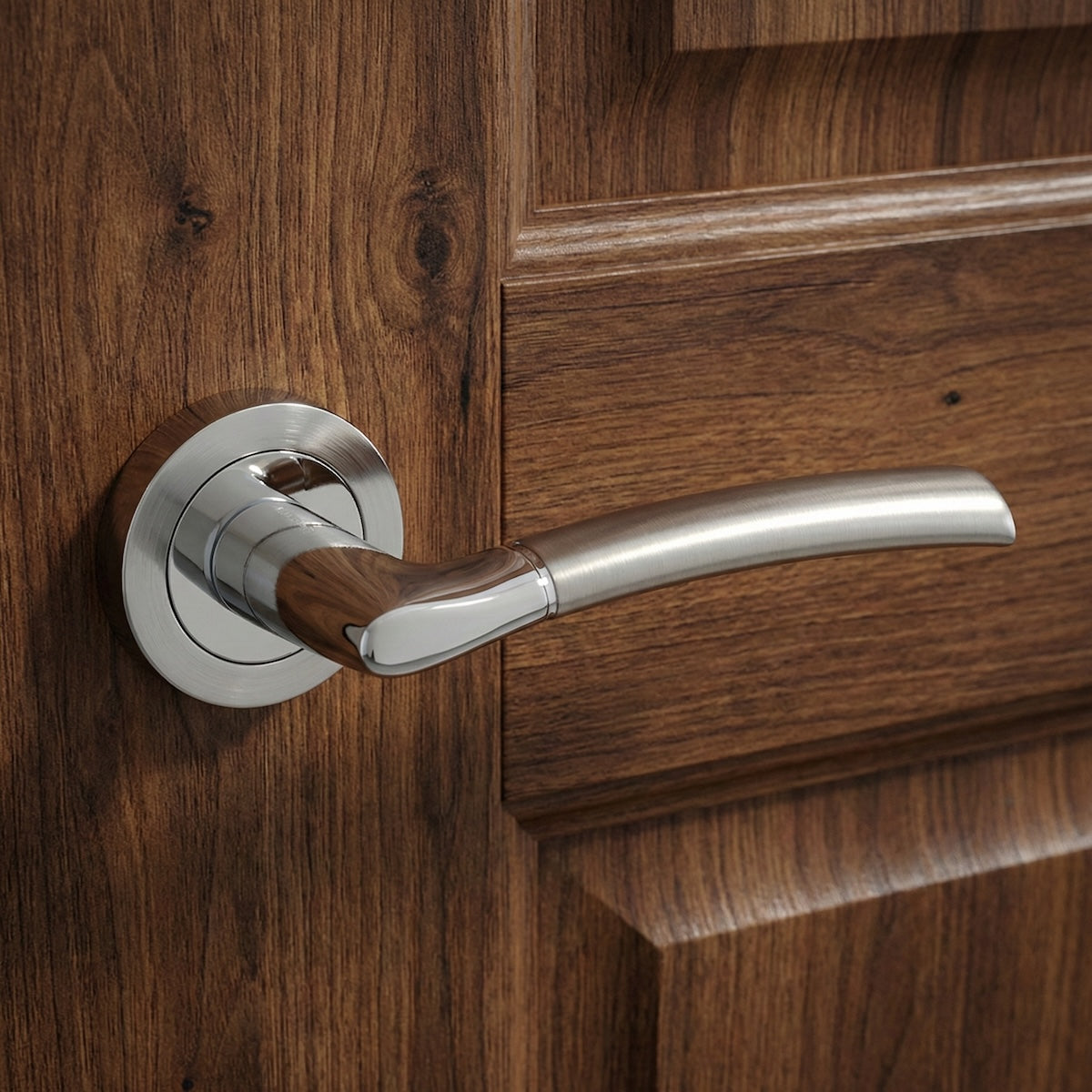 Puxador ZAMAK modelo '430' com roseta redonda bicolor para portas 