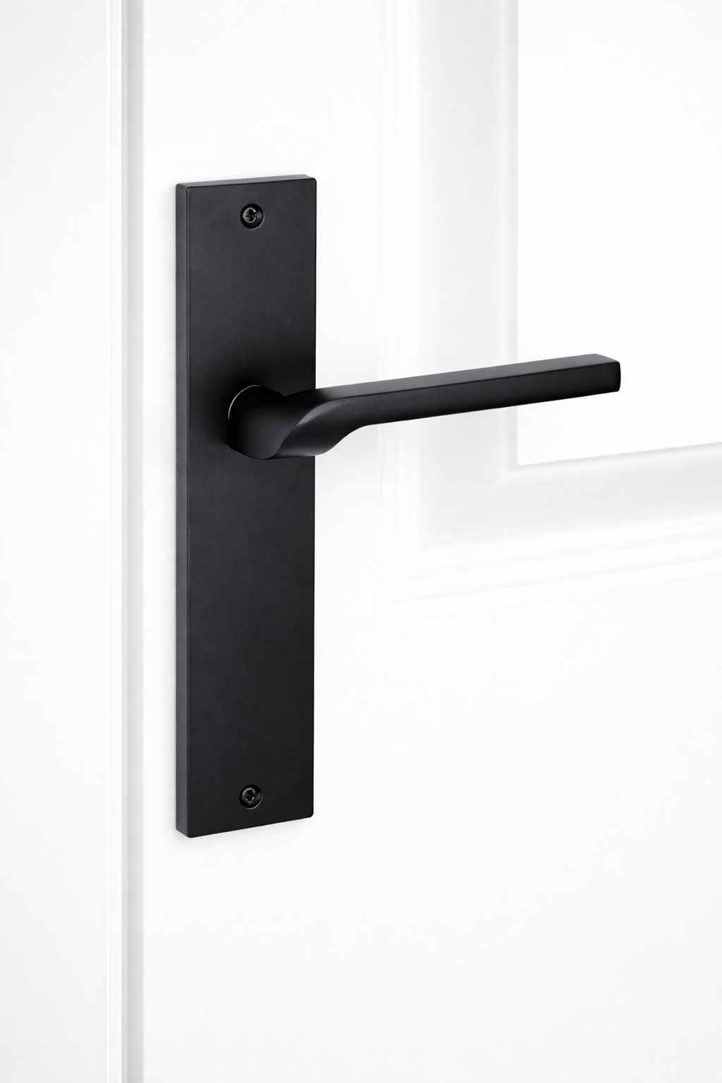 Puxador modelo 559 com placa retangular em zamak acabamento preto para portas 