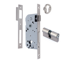 Fechadura de encaixe de 60 mm para cilindro europeu com borda reta frontal com 85 mm entre eixos acabamento em níquel acetinado 