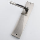 Puxador modelo '530' com placa retangular para portas 