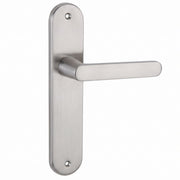 Maçaneta com roseta ovalada de alumínio níquel acetinado 250x48 mm para portas